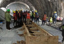 Siguen Labores de Rescate Para Salvar a 40 Obreros Atrapados en un Túnel en India