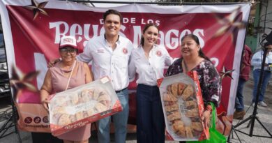Recorren Colonias, Humberto Prieto Herrera y Verónica Garza Saludando a Familias de Reynosa.