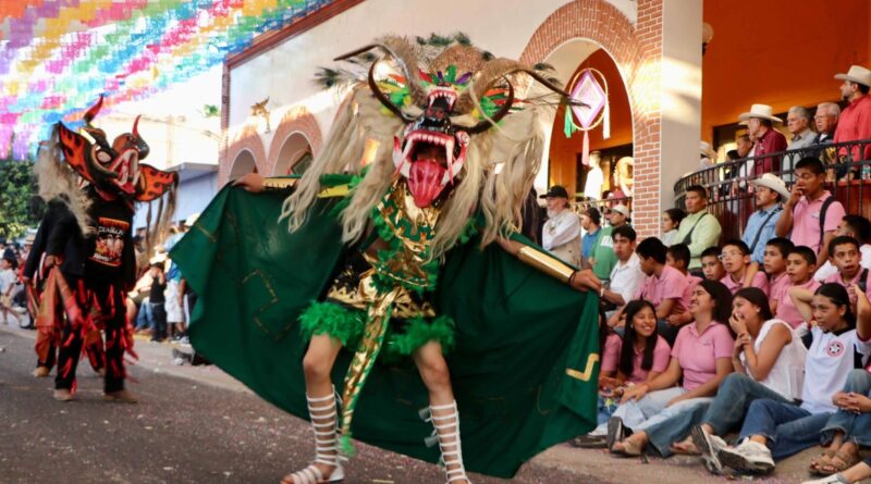 La Organización de los Mexicanos es la Única Manera de Combatir los Males del País: Aquiles Córdova La Organización de los Mexicanos es la Única Manera de Combatir los Males del País: Aquiles Córdova