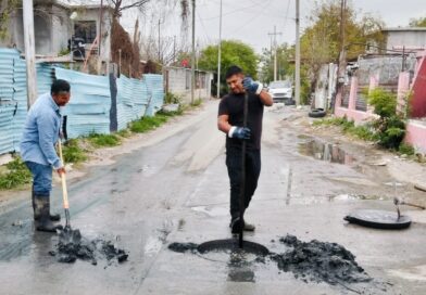 Atendió COMAPA Limpieza de Pozos de Visita en la Colonia Ferrocarril Poniente