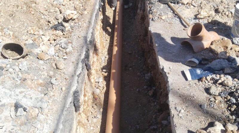 Reparó COMAPA Descarga Sanitaria en la Colonia Voluntad y Trabajo