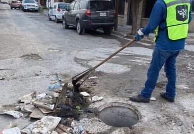 Atendió COMAPA Limpieza de Pozos de Visita en Fuentes Sección Lomas