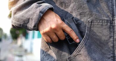 Adolescente Ataca Con Escopeta En La Escuela En Argentina; Muere Un Alumno Adolescente Ataca Con Escopeta En La Escuela En Argentina; Muere Un Alumno