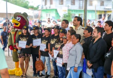 Vecinos del Fraccionamiento Halcón Reconocen Apoyo del Alcalde Carlos Peña Ortiz