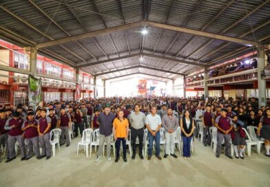 Presentó Carlos Peña Ortiz Conferencia Motivacional con el Campeón Mundial Julio César Chávez