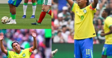 RONALDINHO OVACIONADO EN EL AZTECA