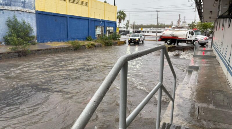 Trabaja Gobierno de Carlos Peña Ortiz en Desagüe y Limpieza de Colonias Trabaja Gobierno de Carlos Peña Ortiz en Desagüe y Limpieza de Colonias