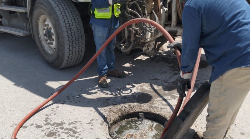 Realizó COMAPA Mantenimiento Sanitario en la Colonia Miravalle