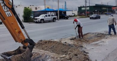 Trabaja Comapa Reynosa en Reposición de Carpeta Asfáltica en Diversos Sectores de la Ciudad Trabaja Comapa Reynosa en Reposición de Carpeta Asfáltica en Diversos Sectores de la Ciudad