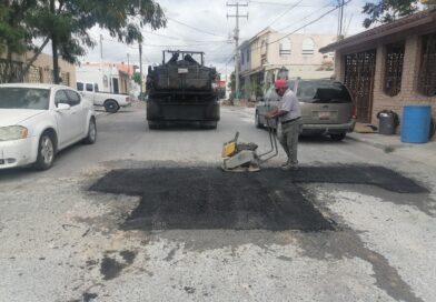 Refuerza Gobierno de Carlos Peña Ortiz Trabajo de Bacheo en Colonias de Reynosa Refuerza Gobierno de Carlos Peña Ortiz Trabajo de Bacheo en Colonias de Reynosa