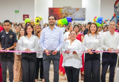 Reconocen a Alcalde Carlos Peña y a DIF-Reynosa Por Abrir Caminos Para Crecer y Emprender Reconocen a Alcalde Carlos Peña y a DIF-Reynosa Por Abrir Caminos Para Crecer y Emprender