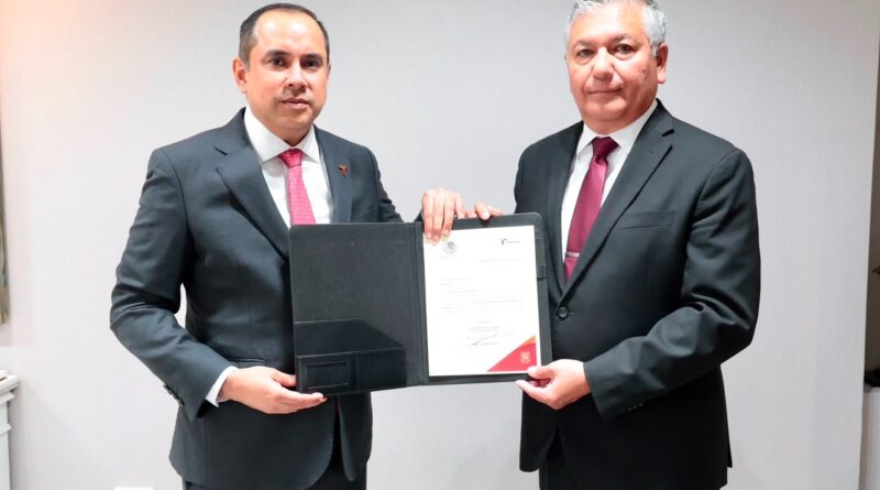 Designan a Epifanio Muñoz Quintero como Subsecretario de Ingresos de la Secretaría de Finanzas Designan a Epifanio Muñoz Quintero como Subsecretario de Ingresos de la Secretaría de Finanzas