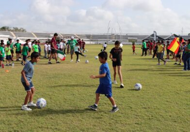 Fomentan Práctica del Fútbol en Campamento de Verano del Polideportivo Fomentan Práctica del Fútbol en Campamento de Verano del Polideportivo