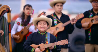EL SEMILLERO ENSAMBLE COMUNITARIO DE SON JAROCHO DE SAN ANDRÉS TUXTLA, VERACRUZ, CELEBRA 8 AÑOS DE PONDERAR SU CULTURA CON VERSOS Y SONES. EL SEMILLERO ENSAMBLE COMUNITARIO DE SON JAROCHO DE SAN ANDRÉS TUXTLA, VERACRUZ, CELEBRA 8 AÑOS DE PONDERAR SU CULTURA CON VERSOS Y SONES.