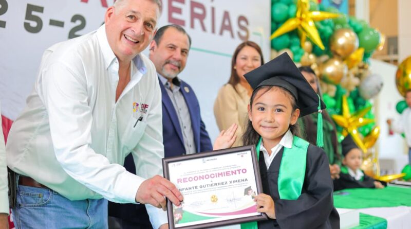 Impulsa Alcalde Carlos Peña Ortiz y DIF la Educación Desde la Primera Infancia con Graduación de Guarderías Impulsa Alcalde Carlos Peña Ortiz y DIF la Educación Desde la Primera Infancia con Graduación de Guarderías