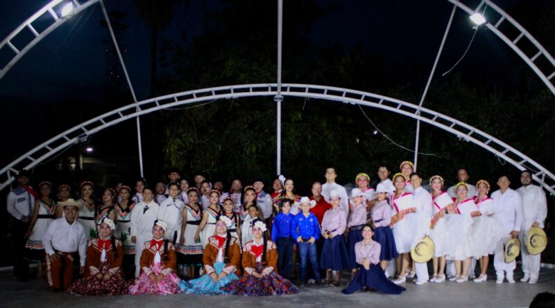 Disfrutan Reynosenses Programa de Danza Folclórica del IRCA Disfrutan Reynosenses Programa de Danza Folclórica del IRCA