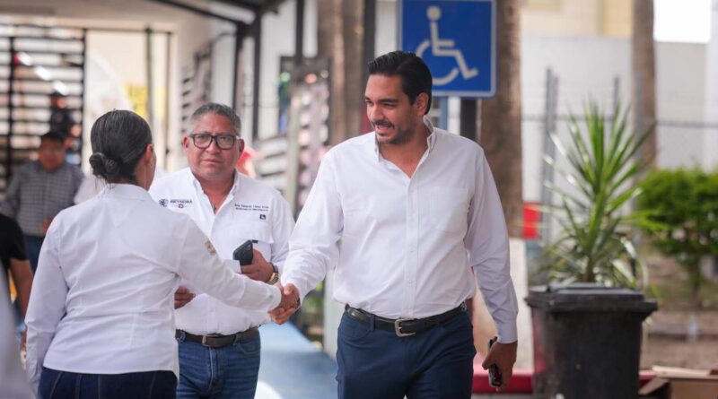 Nueva Infraestructura Digna para los Estudiantes: Carlos Peña Ortiz, Alcalde de Reynosa Nueva Infraestructura Digna para los Estudiantes: Carlos Peña Ortiz, Alcalde de Reynosa