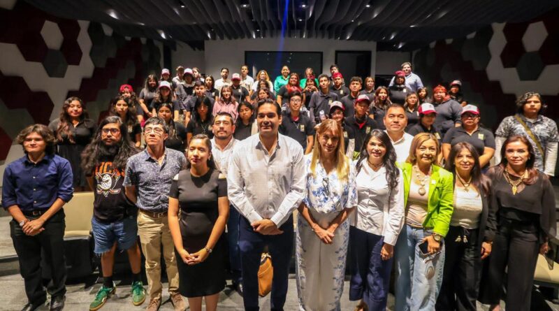 «Alimenta el Cuerpo y el Alma», Alcalde Carlos Peña Ortiz Reconoce a Jóvenes del Festival Nacional de Proyección de Cortometrajes «Alimenta el Cuerpo y el Alma», Alcalde Carlos Peña Ortiz Reconoce a Jóvenes del Festival Nacional de Proyección de Cortometrajes