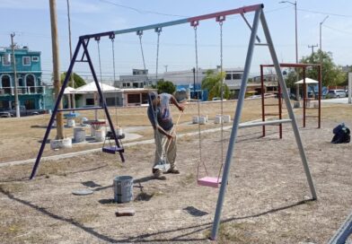 Rehabilita Servicios Públicos Juegos y Mobiliario de Plazas en Jarachina Sur, Carlos Cantú y Campestre Rehabilita Servicios Públicos Juegos y Mobiliario de Plazas en Jarachina Sur, Carlos Cantú y Campestre