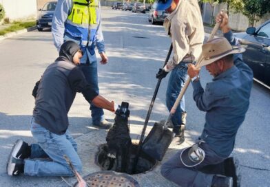 Atiende Comapa Reynosa Limpieza de Pozos de Visita en Las Ceibas Atiende Comapa Reynosa Limpieza de Pozos de Visita en Las Ceibas