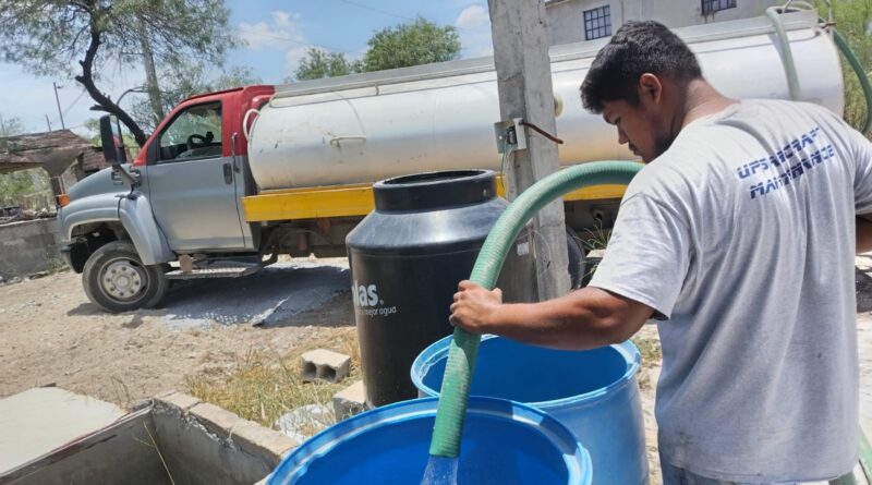 Llevó Gobierno Municipal Agua Potable a Ejidos El Banco y Los Cavazos