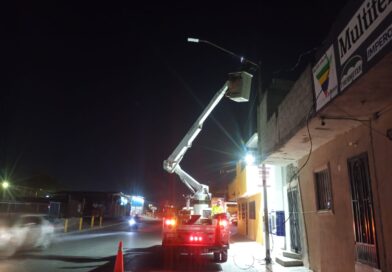 Rehabilitó Municipio Líneas de Alumbrado Público en Calle Pemex y en Bulevar Puerta del Sol Rehabilitó Municipio Líneas de Alumbrado Público en Calle Pemex y en Bulevar Puerta del Sol
