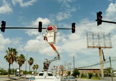 Trabaja Servicios Públicos de Reynosa en Mantenimiento de Semáforos y Señalización Vial Trabaja Servicios Públicos de Reynosa en Mantenimiento de Semáforos y Señalización Vial