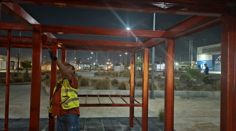 Cumple Servicios Públicos con Mantenimiento a Parque Lineal en Jornada Nocturna Cumple Servicios Públicos con Mantenimiento a Parque Lineal en Jornada Nocturna
