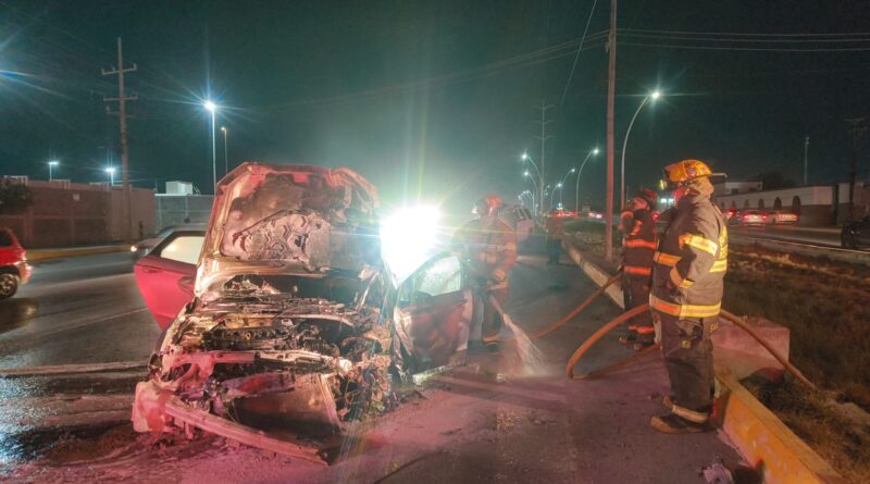 Controla Incendio Protección Civil y Bomberos de Reynosa con Espuma Especial Controla Incendio Protección Civil y Bomberos de Reynosa con Espuma Especial
