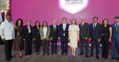 Acompañé a la Presidenta de Nuevo Laredo, Carmen Lilia Canturosas, en su Segundo Informe de Actividades: HP.