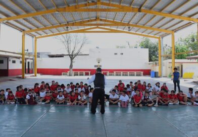 Acercó Gobierno de Carlos Peña Ortiz Teatro Guiñol a más de 70 Alumnos Acercó Gobierno de Carlos Peña Ortiz Teatro Guiñol a más de 70 Alumnos