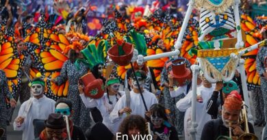 LAS TRADICIONES DE DÍA DE MUERTOS SE CELEBRAN POR EL CANAL DE LAS CULTURAS DE MÉXICO LAS TRADICIONES DE DÍA DE MUERTOS SE CELEBRAN POR EL CANAL DE LAS CULTURAS DE MÉXICO