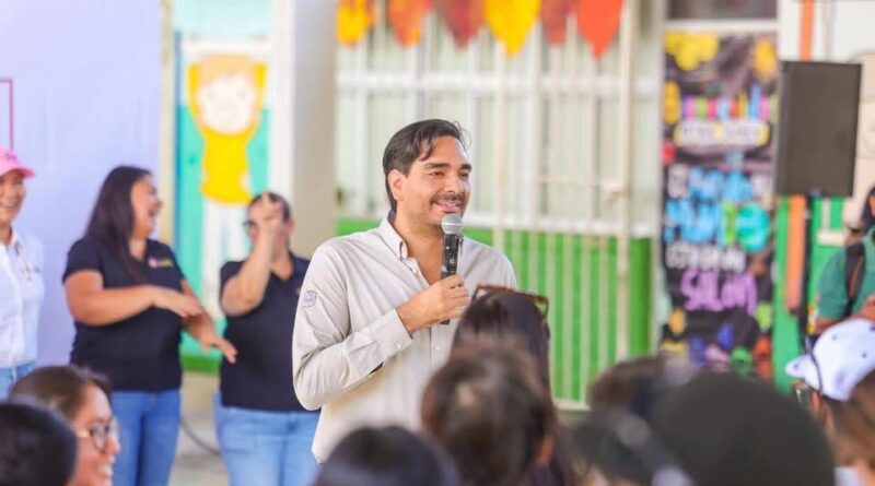Llevó Alcalde Carlos Peña Ortiz Programa de Subsidio del Agua a Fuentes Sección Lomas Llevó Alcalde Carlos Peña Ortiz Programa de Subsidio del Agua a Fuentes Sección Lomas