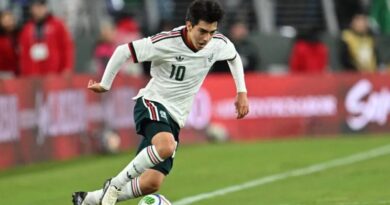 Gilberto Mora Entrena con Normalidad y Mantiene Opciones de Jugar ante Estados Unidos Gilberto Mora Entrena con Normalidad y Mantiene Opciones de Jugar ante Estados Unidos