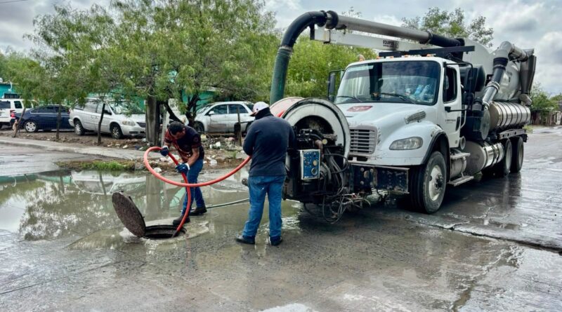 Mantiene Gobierno de Reynosa Acciones Permanentes de Limpieza y Desazolve Mantiene Gobierno de Reynosa Acciones Permanentes de Limpieza y Desazolve