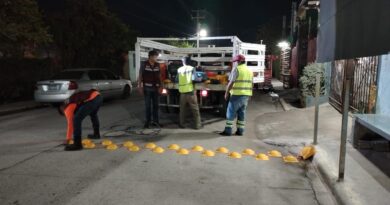 Instaló Servicios Públicos Boyas de Seguridad en la Colonia Satélite Instaló Servicios Públicos Boyas de Seguridad en la Colonia Satélite