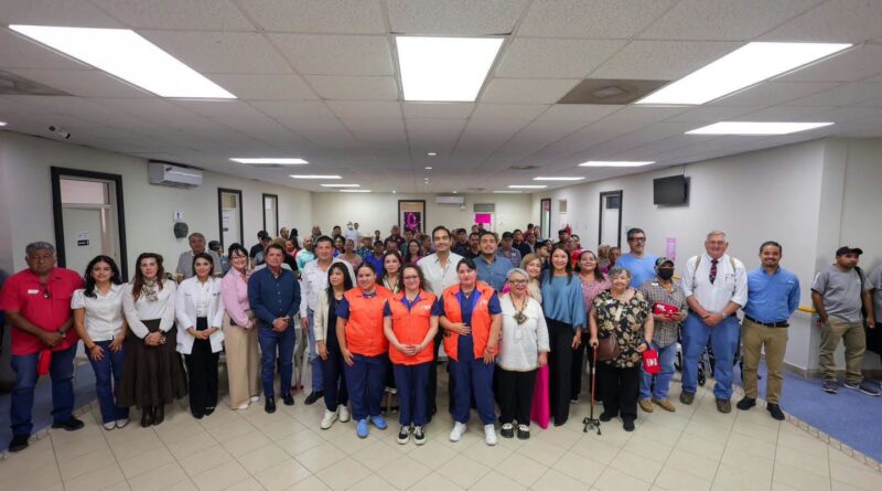 Entregó Carlos Peña Ortiz Aparatos de la Campaña Ponte Oreja a Personas con Deficiencia Auditiva Entregó Carlos Peña Ortiz Aparatos de la Campaña Ponte Oreja a Personas con Deficiencia Auditiva
