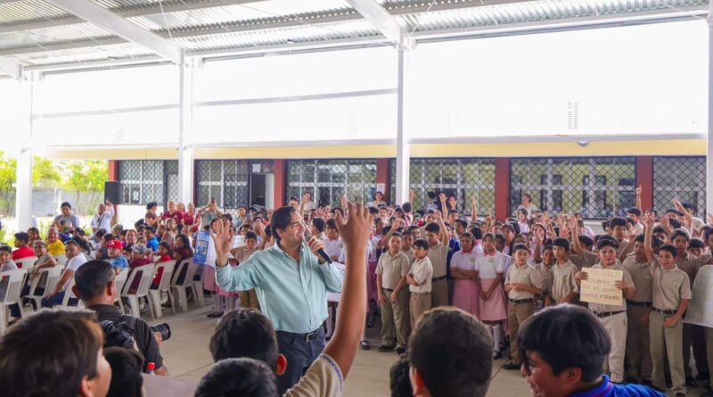 Inauguró Carlos Peña Ortiz Techumbre en Escuela Secundaria 15 de Puerta Grande y Anunció Nuevo CBTIS Inauguró Carlos Peña Ortiz Techumbre en Escuela Secundaria 15 de Puerta Grande y Anunció Nuevo CBTIS