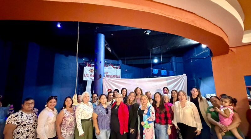 Realiza Fundación Lic. Marcelo Olán Mendoza Exitosa Conferencia para Mujeres “Amor Bonito VS Amor que Aprieta” Realiza Fundación Lic. Marcelo Olán Mendoza Exitosa Conferencia para Mujeres “Amor Bonito VS Amor que Aprieta”