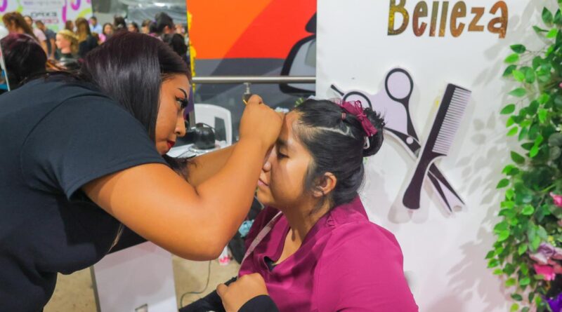 Impulsa DIF-Reynosa el Aprendizaje de Oficios para Fomentar el Autoempleo Impulsa DIF-Reynosa el Aprendizaje de Oficios para Fomentar el Autoempleo