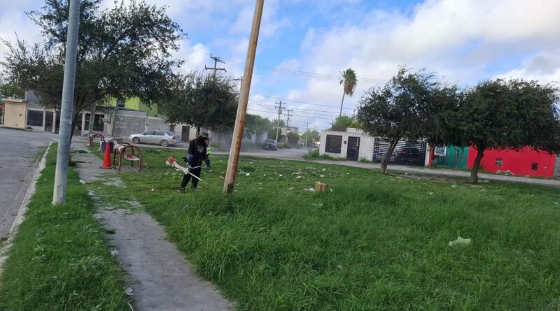 Limpia Servicios Públicos Área Verde en la Colonia Tamaulipas por Instrucción del Alcalde Carlos Peña Ortiz Limpia Servicios Públicos Área Verde en la Colonia Tamaulipas por Instrucción del Alcalde Carlos Peña Ortiz