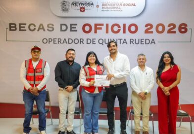 Entregó Alcalde Carlos Peña Ortiz Reconocimientos a Egresados del Curso de Quinta Rueda Entregó Alcalde Carlos Peña Ortiz Reconocimientos a Egresados del Curso de Quinta Rueda