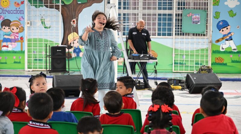 Promueve Gobierno de Carlos Peña Ortiz el Teatro en Planteles Escolares Promueve Gobierno de Carlos Peña Ortiz el Teatro en Planteles Escolares