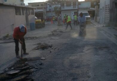 Gobierno de Carlos Peña Ortiz Tapa Baches y Deja como Nueva la Calle Atenas en La Cañada Gobierno de Carlos Peña Ortiz Tapa Baches y Deja como Nueva la Calle Atenas en La Cañada