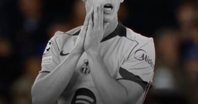 Dani Olmo Estará de Baja un mes tras Lesionarse Contra el PSG Dani Olmo Estará de Baja un mes tras Lesionarse Contra el PSG