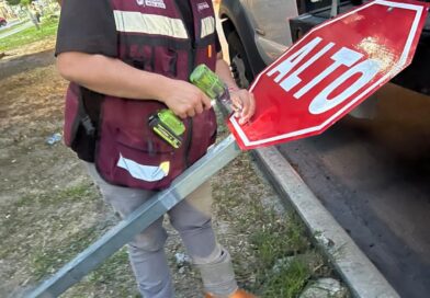 Instaló Servicios Públicos un Alto en Bulevar Álvaro Obregón Frente al CETIS