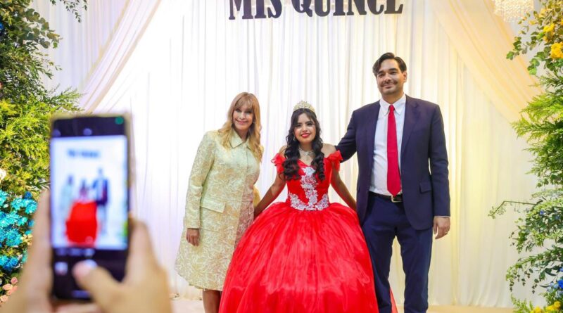 !Reynosa Celebró el Amor, los Sueños y la Esperanza: más de 90 Corazones Vivieron la Magia de sus XV años 2026! !Reynosa Celebró el Amor, los Sueños y la Esperanza: más de 90 Corazones Vivieron la Magia de sus XV años 2026!